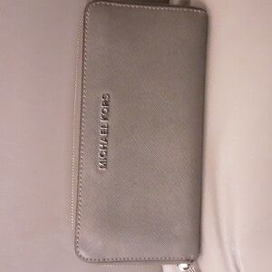 Michael Kors Long wallet